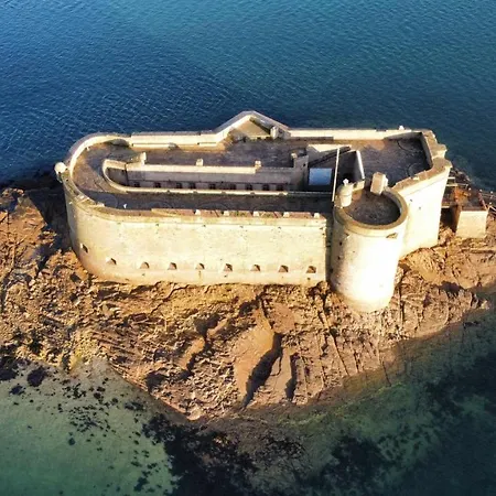 Appartement De Charme Expose Sud Avec Vue Mer Carantec Extérieur photo