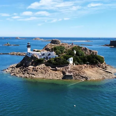 Appartement De Charme Expose Sud Avec Vue Mer Carantec Extérieur photo